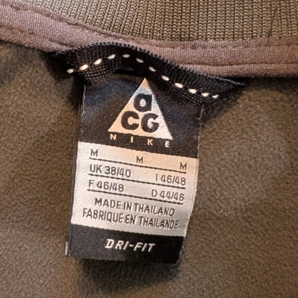 2010 Nike ACG Full Zip Dri-Fit Jacket - Size Medium - Picture 3 of 6